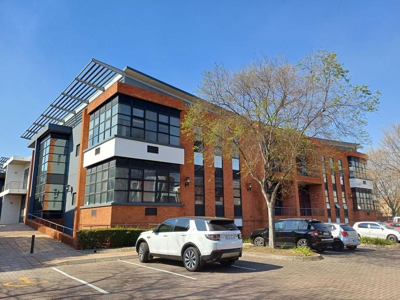 300 Sqm first floor office to let in Highveld Centurion