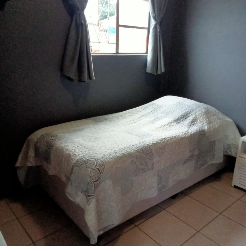 Private, fully furnished outside room in Durban North to let to one adult no parking R3500