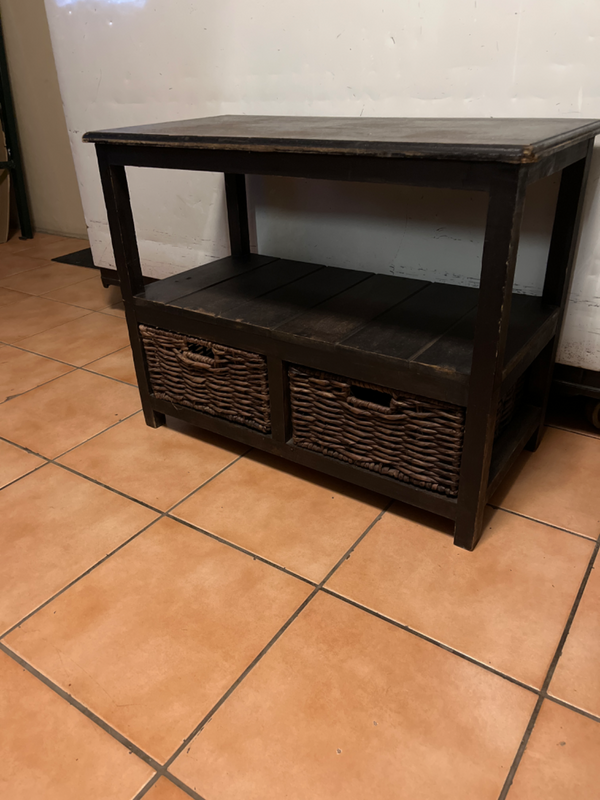 2 TIER TABLE WITH RATTAN STORAGE BASKETS