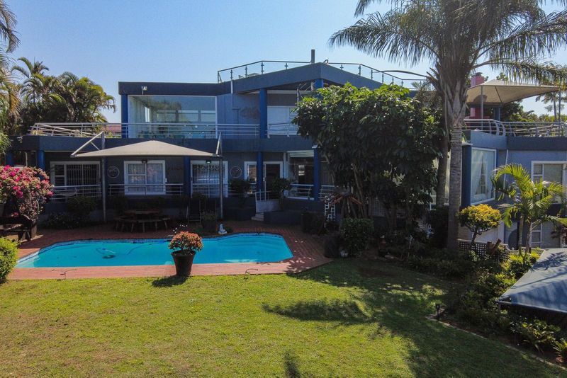 6 Bedroom House For Sale in Umhlanga Rocks