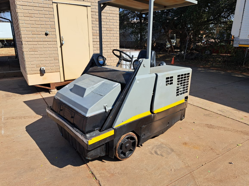 Tennant 235 Road Broom Sweeper