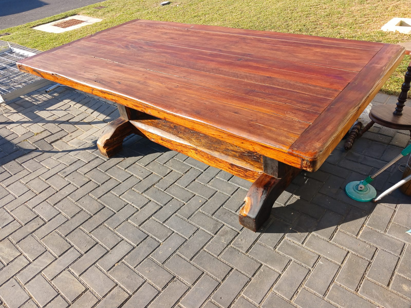 Solid Sleeper wood 1,1 m X 2,1 m (8-seater) dining room table in excellent condition!
