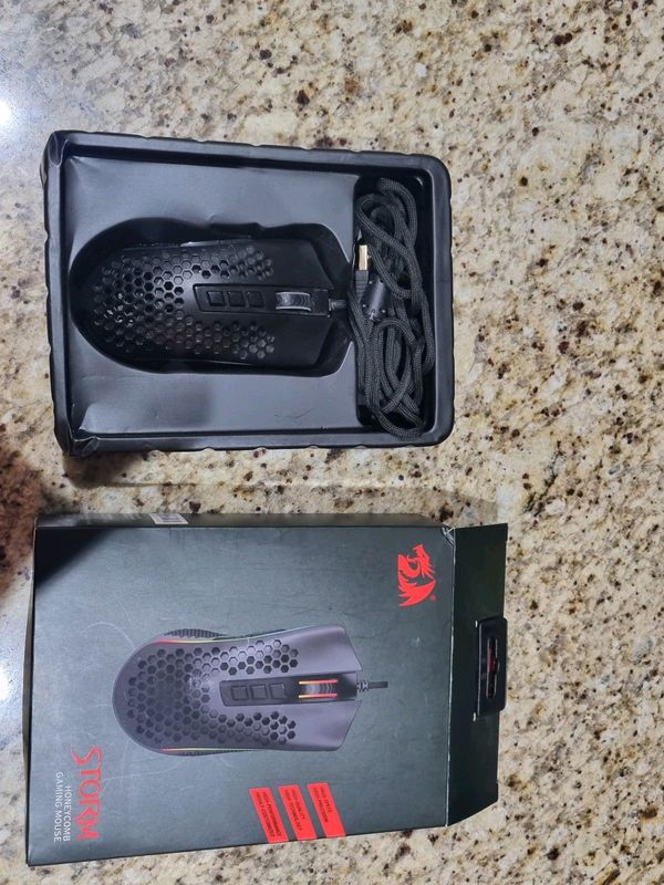 Redragon storm honeycomb gaming mouse