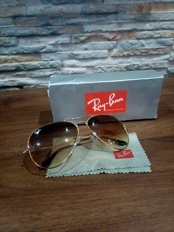 Ray ban Aviator sunglasses R1700
