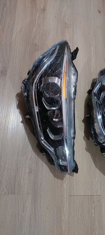Suzuki Ertiga Headlight / Toyota Rumion Headlights