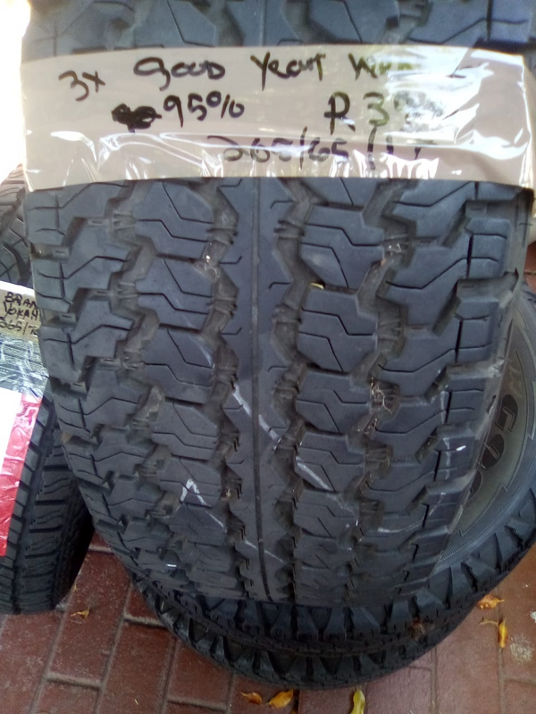 3xGoodyear Wrangler tyres 265/65/17 95%