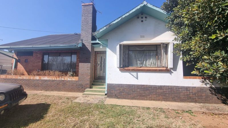 5 Bedroom 2 Bathroom House for sale in Proclamation Hill