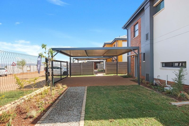 4 Bed House for sale in Leopard&#39;s Rest, Alberton