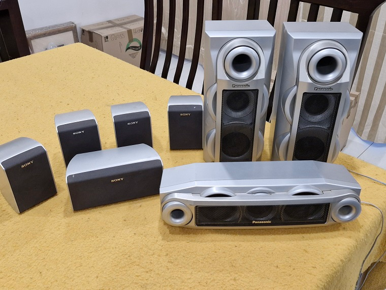 Bargain ! I have 5 x Sony and 3 x Panasonic speakers as 1 lot !