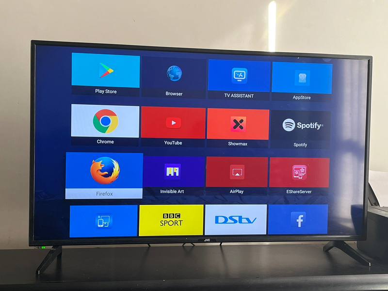 45” JVC  Android smart tv