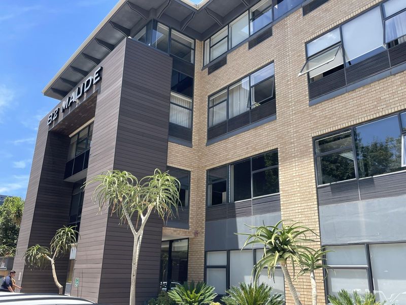 559m² Commercial To Let in Sandton Central at R170.00 per m²