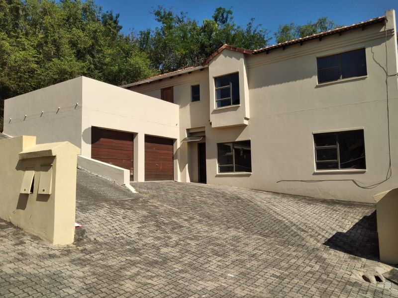 STUNNING 3 BEDROOM HOUSE FOR SALE