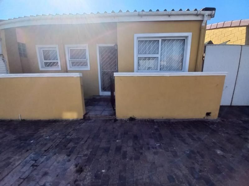 House for sale in Rocklands Mitchells Plain