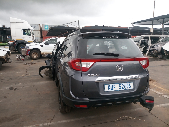 HONDA BR-V 1.5 LT COMFORT STRIPPING FOR SPARES