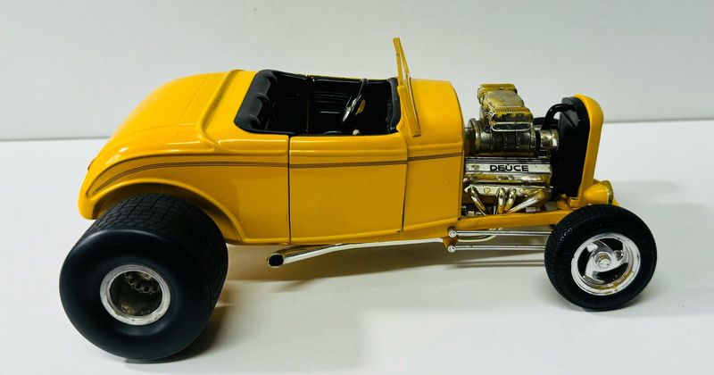 FORD HOT ROD DIE CAST MODEL SCALE 1:24