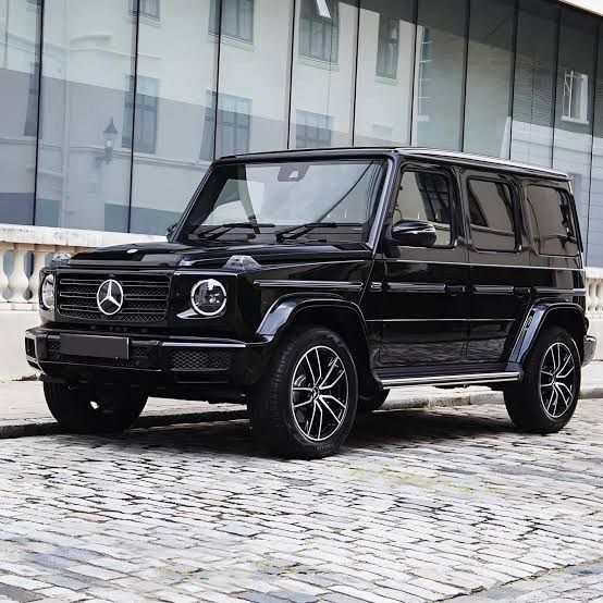 Mercedes benz g wagon comes with chauffeur
