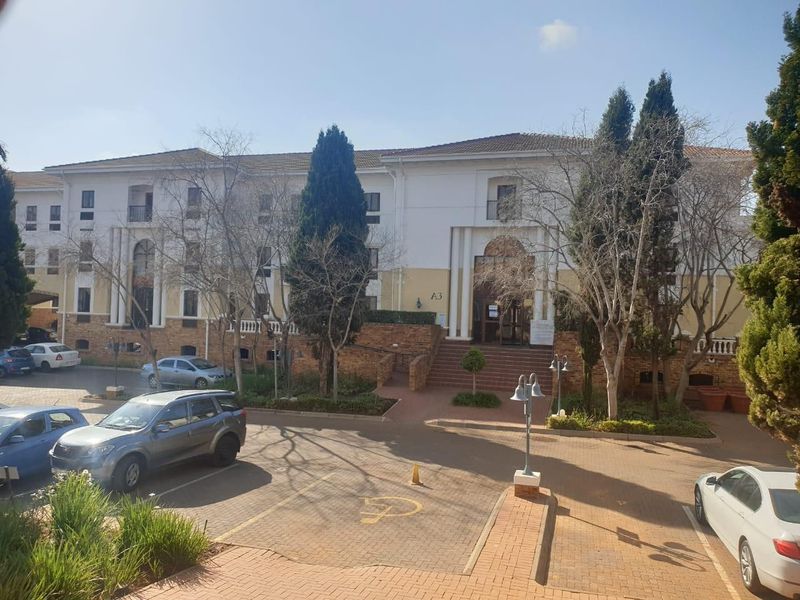 641 SQM OFFICE SPACE TO LET IN A SECURE OFFICE PARK IN HATFIELD
