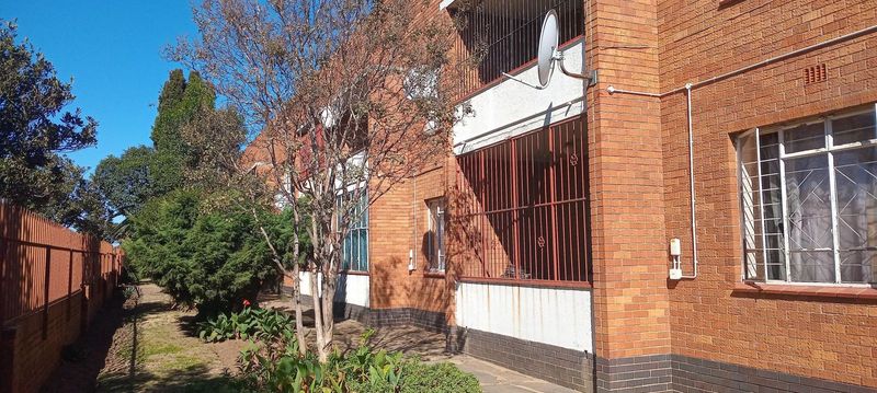 2 bedroom apartment in Randfontein central for sale
