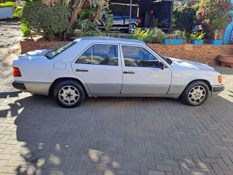 Mercedes Benz w124 for sale