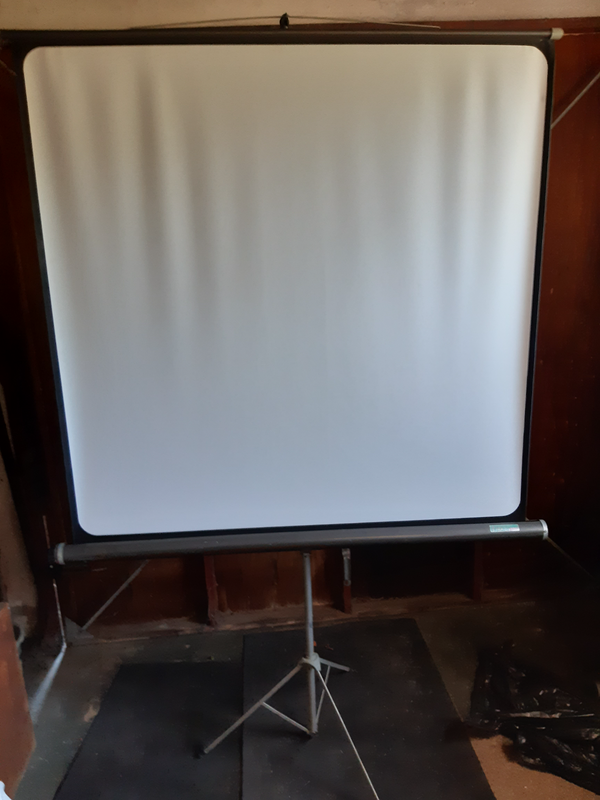 Used Projector Screen