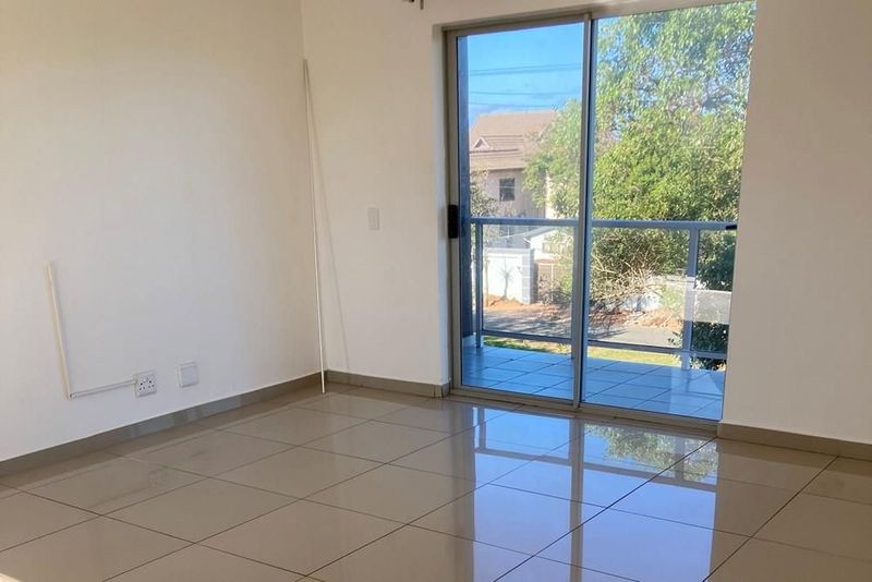 Modern 2 bedroom apartment in Athlone Park
