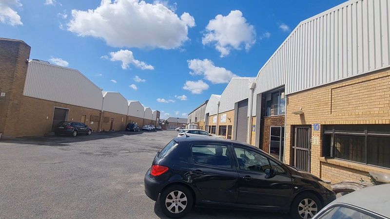 285m² Industrial Warehouse Available in Montague Gardens.