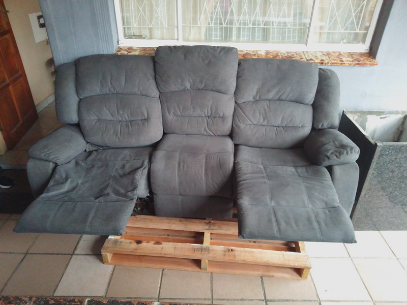3 Seater Sofa Recliner