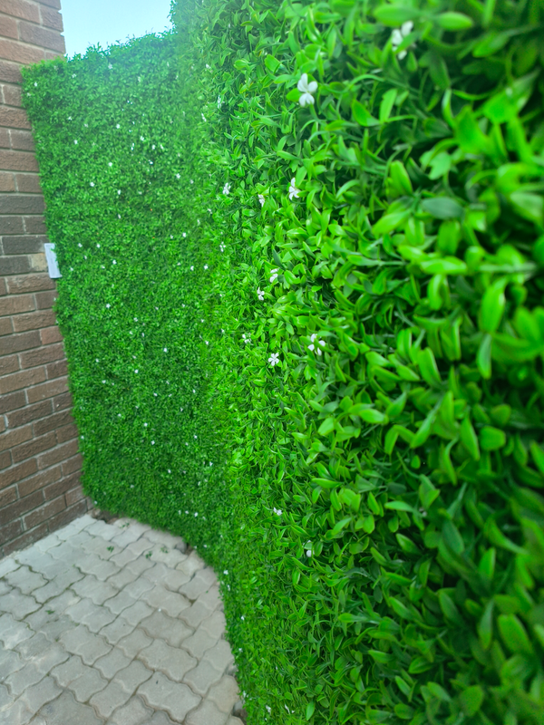 Artificial Hedges and Fences