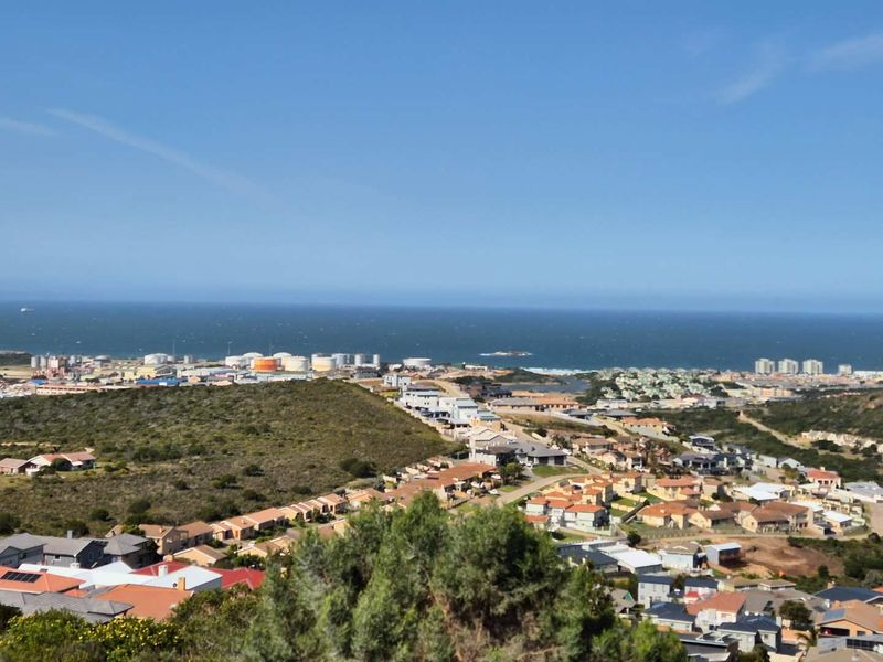 Vacant Land with Exceptional Views in Island View - Mossel Bay!