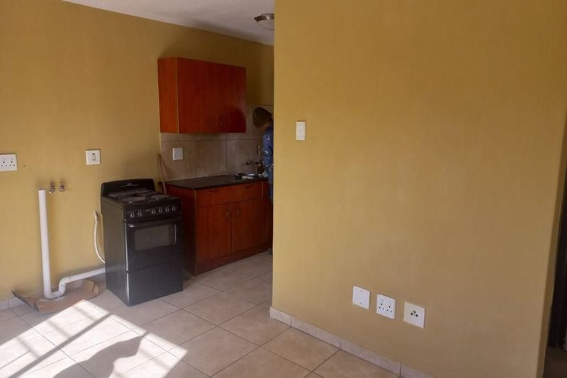 2 Bedrooms Apartment available for Rental in Jabulani