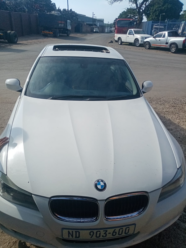 2012 BMW 320i Excellent Conditions