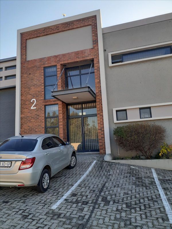 363m² Industrial To Let in Olivedale at R74.99 per m²