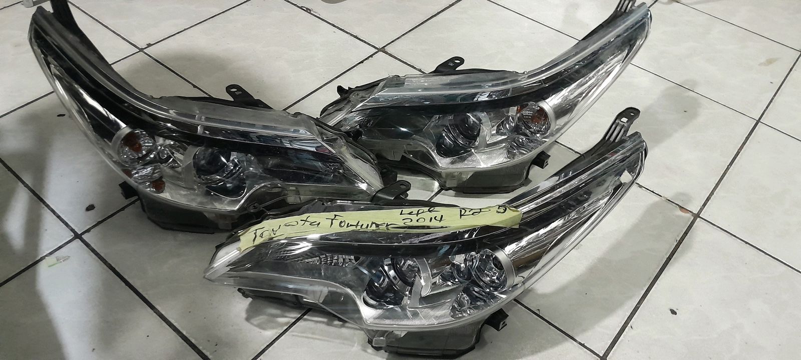 TOYOTA FORTUNER HEADLIGHT | Edenvale | Gumtree South Africa