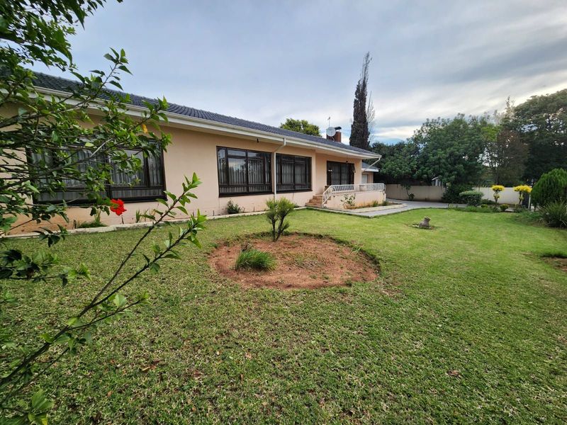 Spacious Family Home with pool and Flatlet in Murrayfield, Pretoria with excellent Location!
