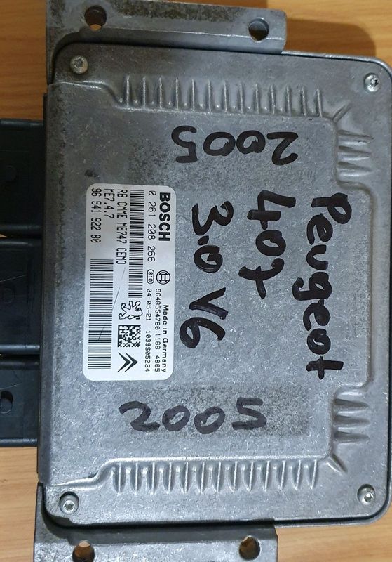 Peugeot 407 3.0i V6 Petrol 2004-2008 Bosch ECU part# 96 541 922 80