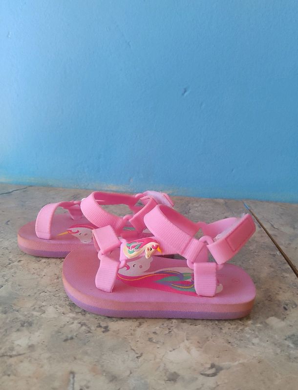 Toddler Girls Pink Unicorn Sandals.