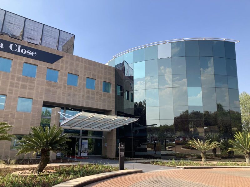 3000m² Commercial To Let in Woodmead at R140.00 per m²