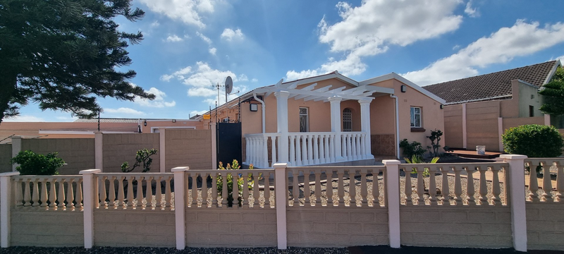 3 Bedroom House For Sale In Cravenby, Parow.