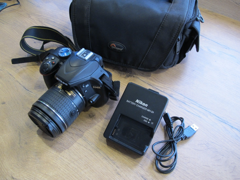 Nikon D3400 DSLR 18-55mm Lens SPOTLESS Shutter count 1705