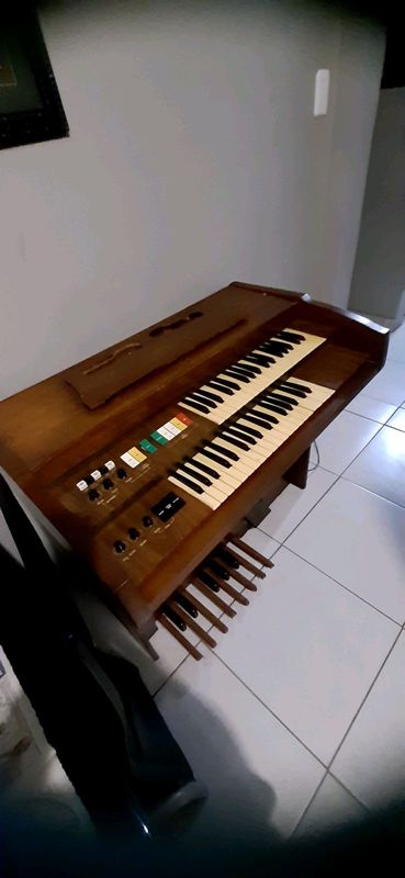 Electric Organ in working condition