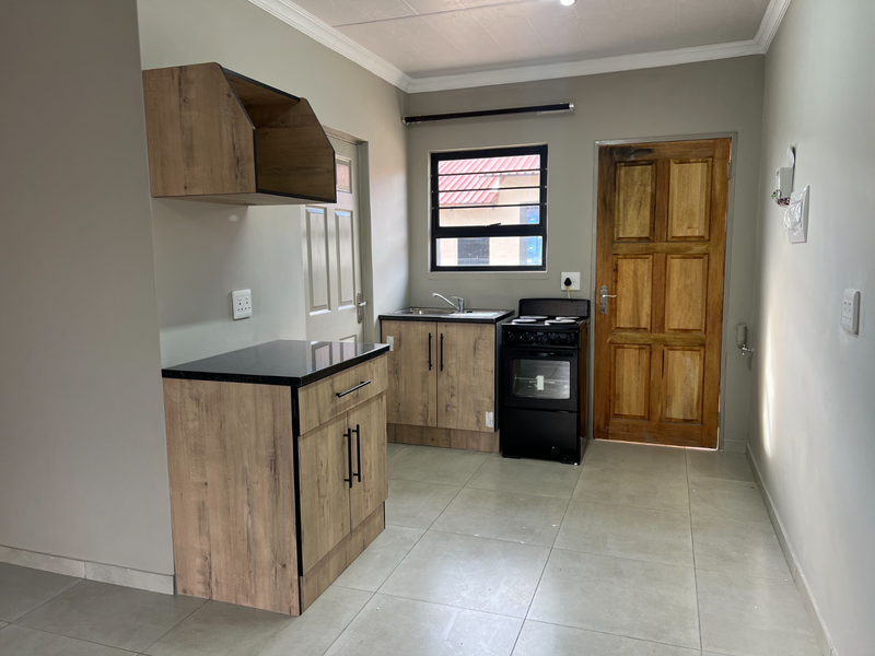 1 &amp; 2 Bedroom Apartment in Midrand from R3600.00 (Brand New) 0790190296/0740738332