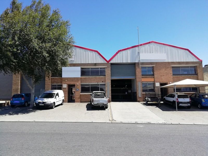 660m2 Warehouse TO LET in Stikland