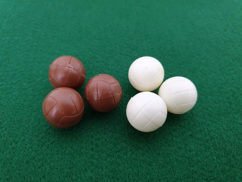 Subbuteo Brown White 18mm Balls