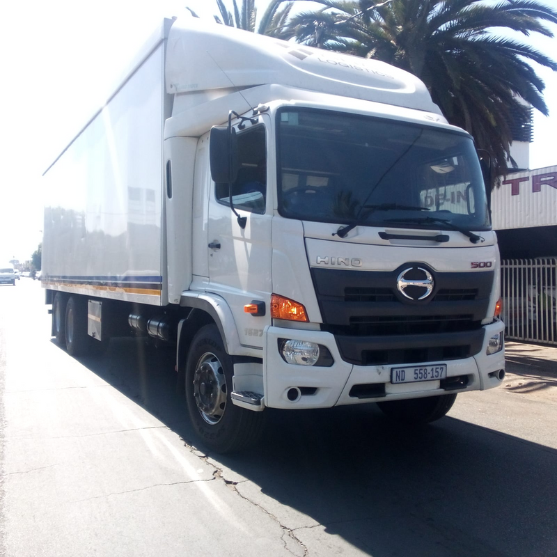 Hino500 tag axle closed body in an excellent condition for sale at an affordable amount