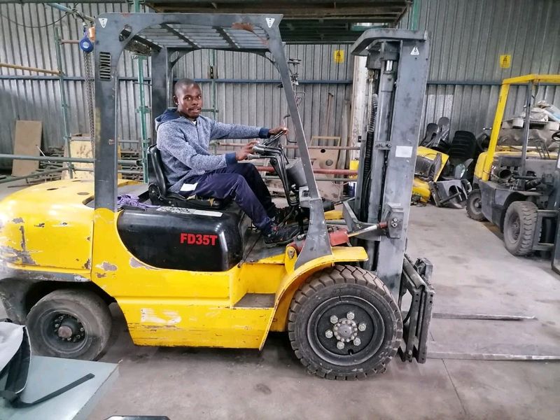 DANIEL, A MALAWIAN MAN IS LOOKING FOR A FORKLIFT AND GARDENING JOB.
