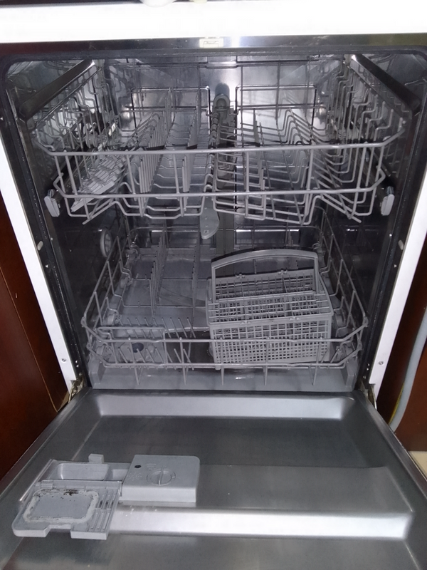 Dishwasher - Ad posted by Dante Watson