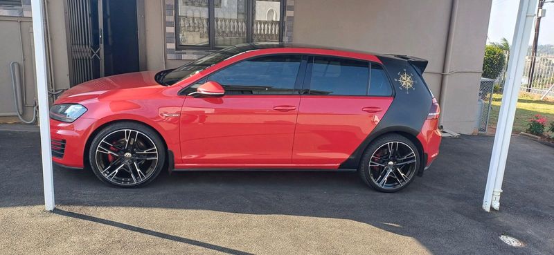 Only 108000KM. 2014 Golf 7 Gti DSG