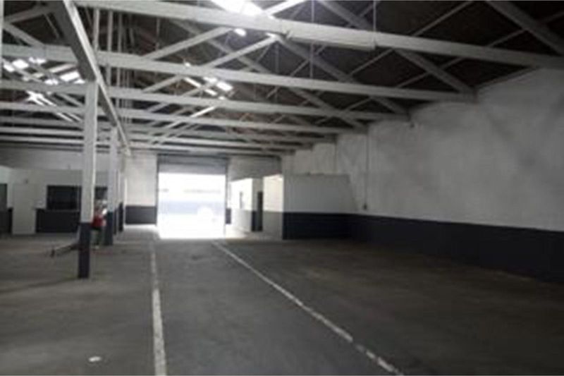 Spacious Warehouse/Light Industrial Premises Available for Lease!