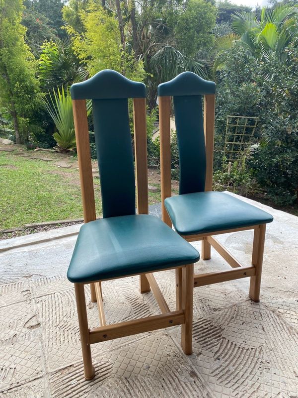 4 Dining table chairs, reduced price.