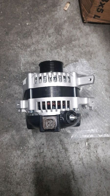 Toyota professional &amp;Auris 1,3/1,6/1,8 brand new alternator available for sale